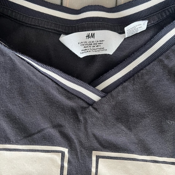 H&M shirt - Picture 2 of 3